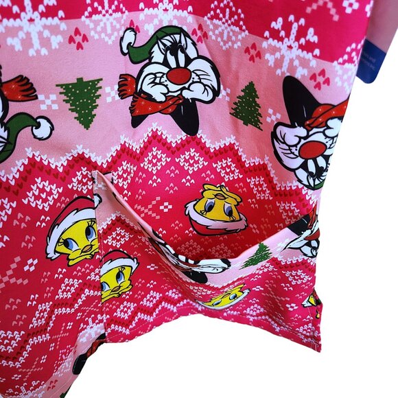 NEW Looney Tunes Tweety Bird and Sylvester the Cat Pink Christmas Scrub Top Sz M - Picture 3 of 12